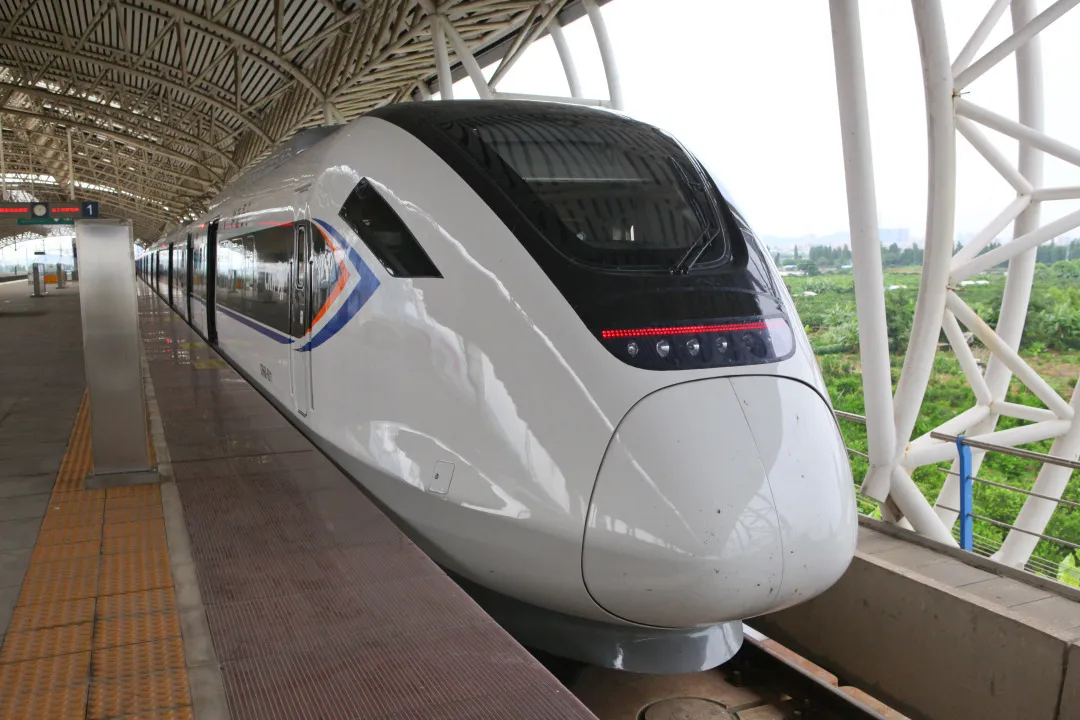 珠海機場城際：首列CRH6A型動車組車輛順利交接